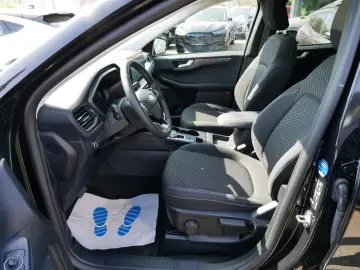 Kuga Hybrid Titanium