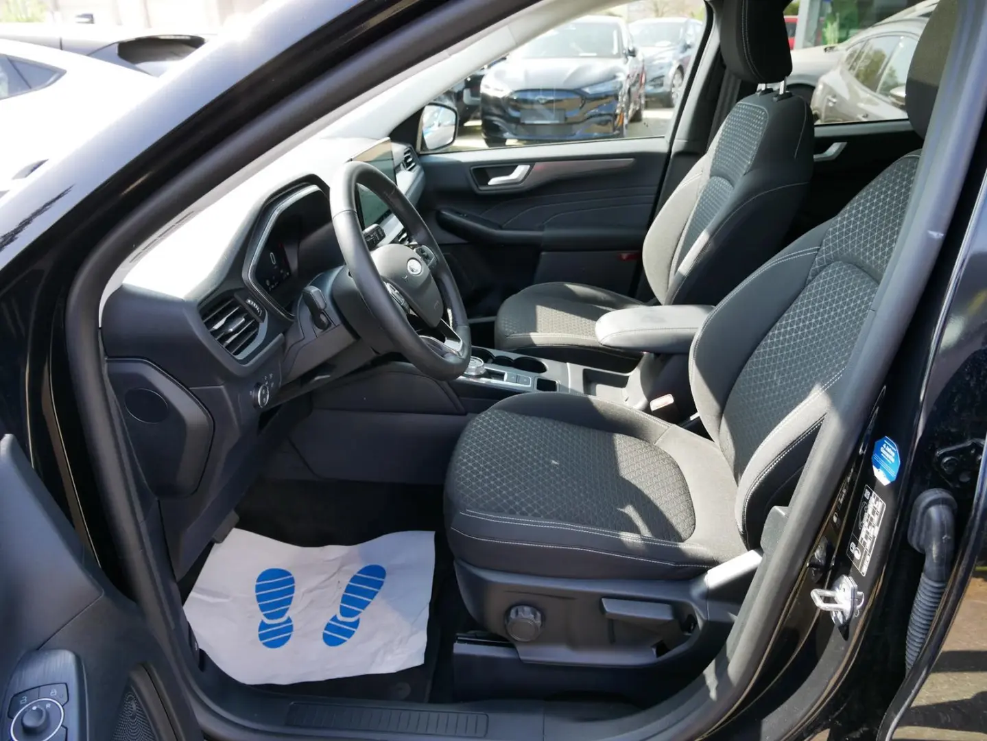 Kuga Hybrid Titanium