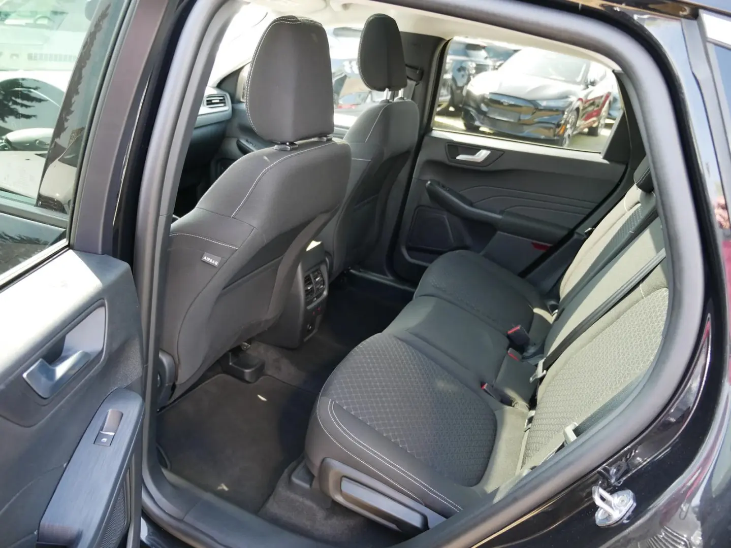 Kuga Hybrid Titanium