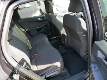 Kuga Hybrid Titanium