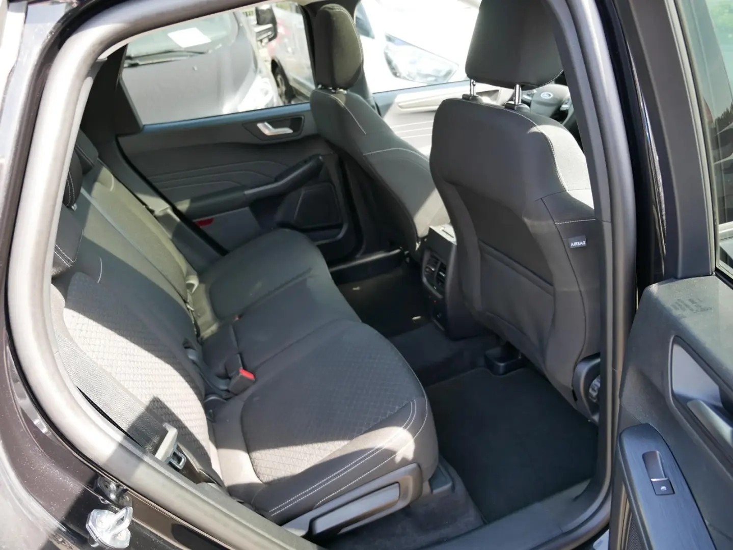 Kuga Hybrid Titanium