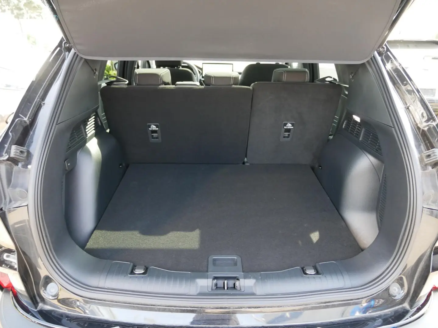 Kuga Hybrid Titanium