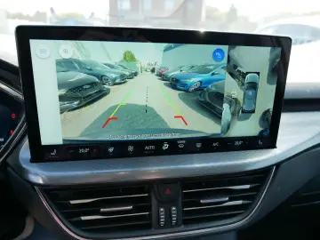 Kuga Hybrid Titanium