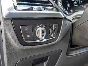 X3 xDrive20i xLine HUD LED NAVI KAMERA SHZ PDC