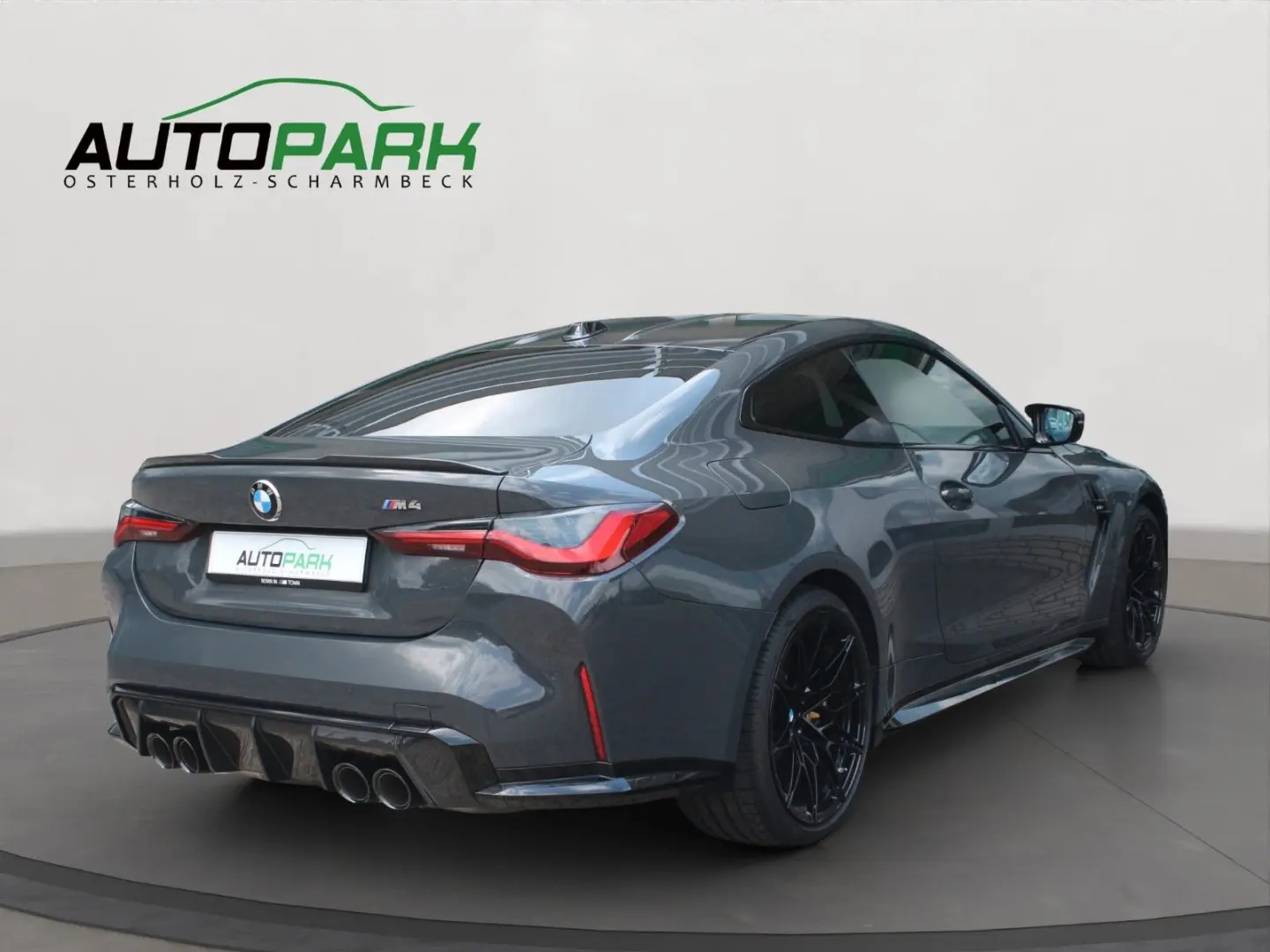 M4 Coupé   M Race Track   Individual   Carbon