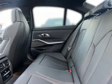 M3 Competition M xDrive Glasdach HUD H K Keyless