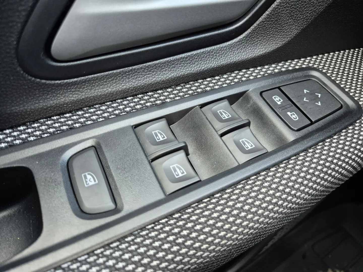 Dacia Sandero EXPRESSION 1.0 TCE 90 CP 2024