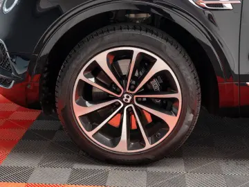 Bentayga 4.0 V8 4WD Autom.