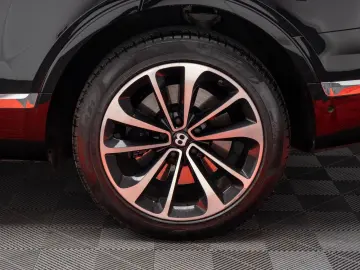 Bentayga 4.0 V8 4WD Autom.