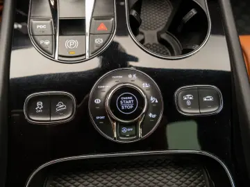 Bentayga 4.0 V8 4WD Autom.