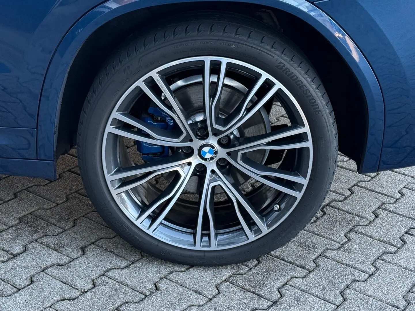 X3 M40d LEDER PANO STNDH HUD ACC 360 LASER HK 21