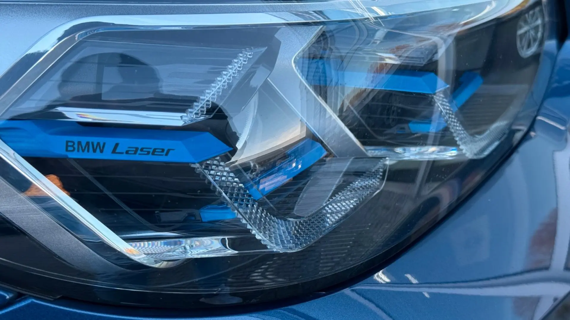 X3 M40d LEDER PANO STNDH HUD ACC 360 LASER HK 21