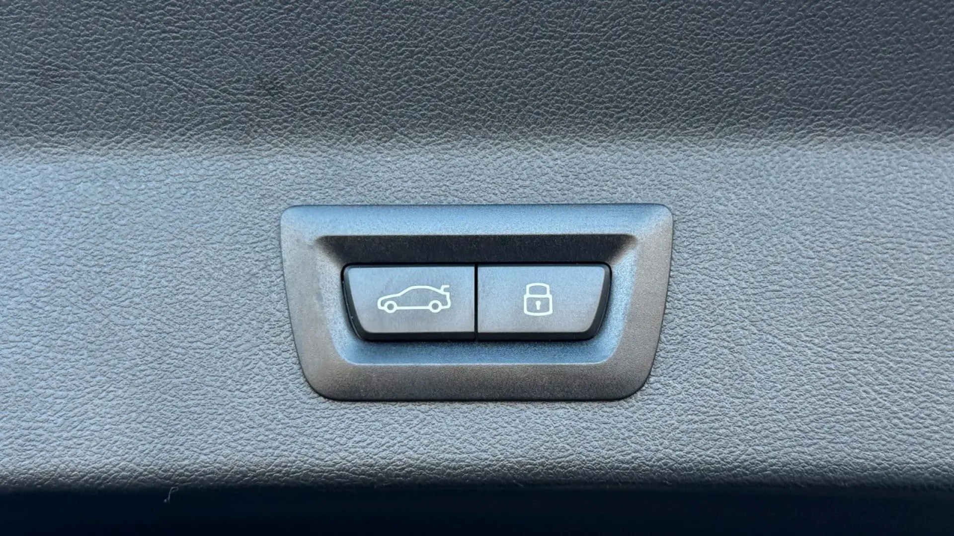 X3 M40d LEDER PANO STNDH HUD ACC 360 LASER HK 21