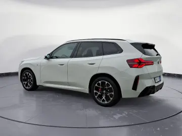 X3 xDrive20iA M SPORT PRO AHK Iconic Glow Adapti