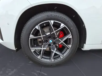 X3 xDrive20iA M SPORT PRO AHK Iconic Glow Adapti