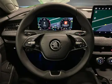 Superb Lim. 2.0 TDI DSG 4x4 Selection HeadUp 360