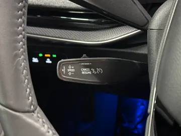 Superb Lim. 2.0 TDI DSG 4x4 Selection HeadUp 360