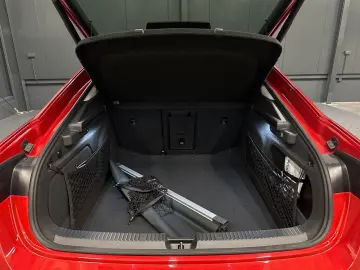 Superb Lim. 2.0 TDI DSG 4x4 Selection HeadUp 360