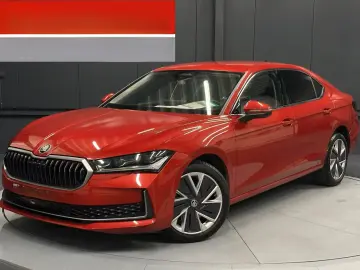 Superb Lim. 2.0 TDI DSG 4x4 Selection HeadUp 360