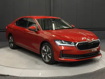 Superb Lim. 2.0 TDI DSG 4x4 Selection HeadUp 360