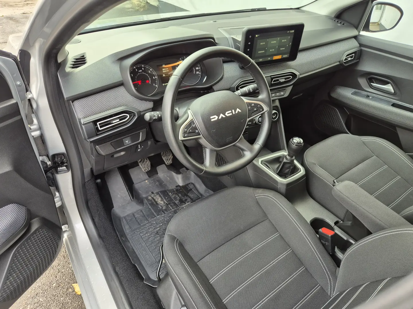 Dacia Sandero EXPRESSION 1.0 TCE 90 CP 2024