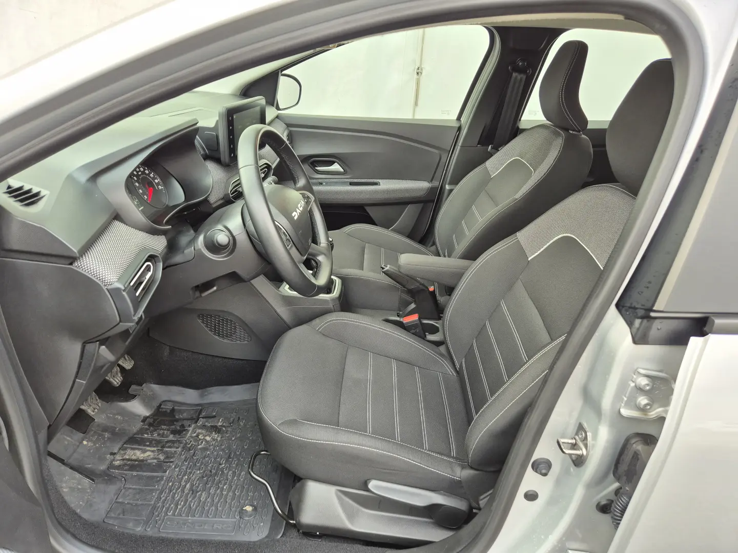 Dacia Sandero EXPRESSION 1.0 TCE 90 CP 2024