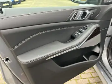 X5 xDrive 30d M Sport StandHZG AHK Panodach Navi