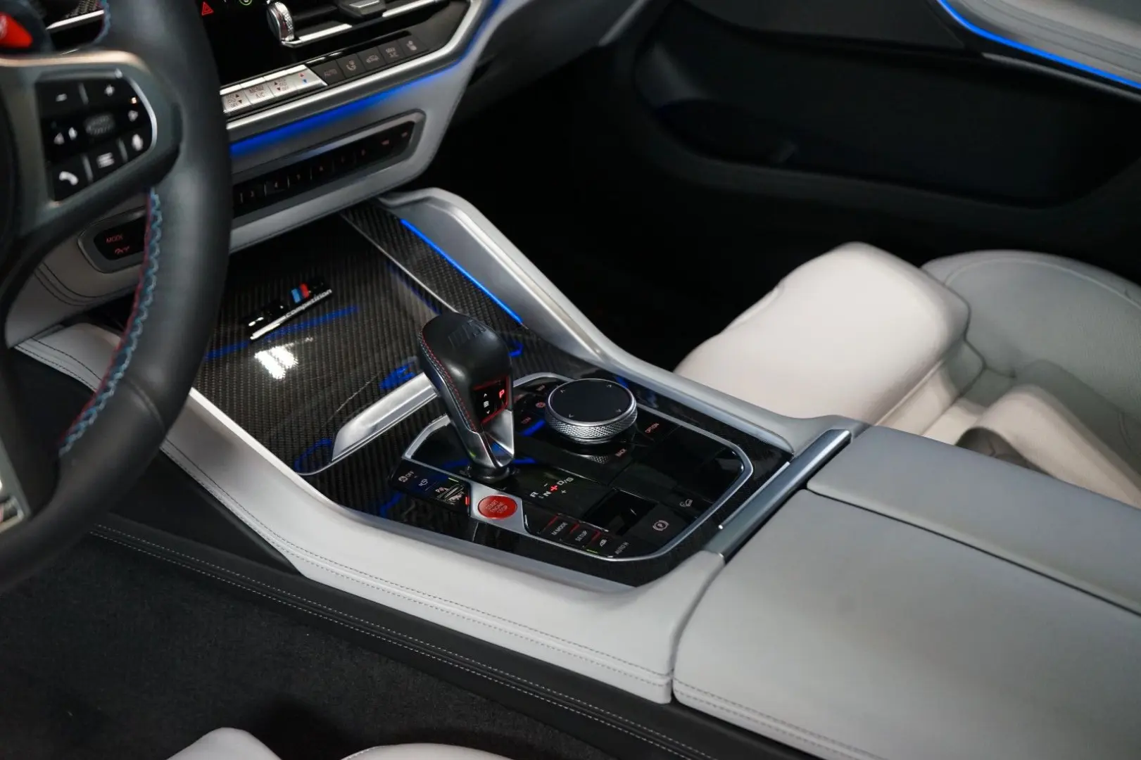 M COMPE xDRIVE TOW WARRANTY H K 76.942€ NETTO