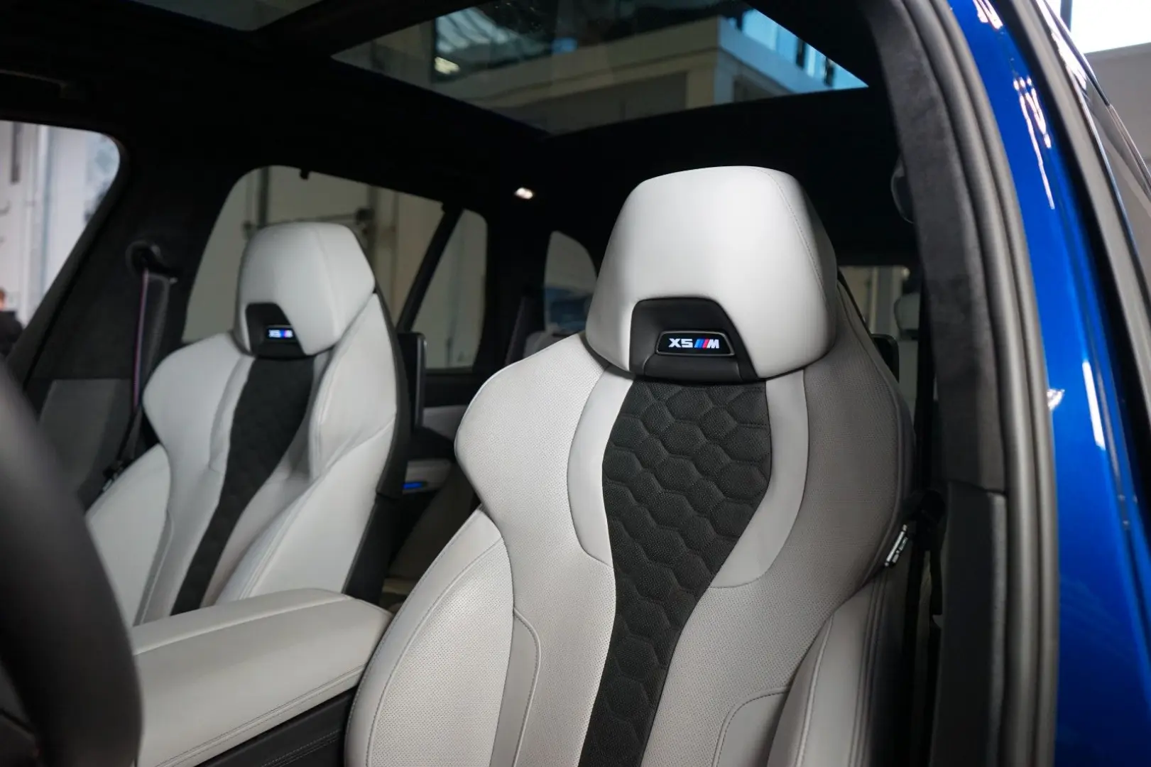 M COMPE xDRIVE TOW WARRANTY H K 76.942€ NETTO