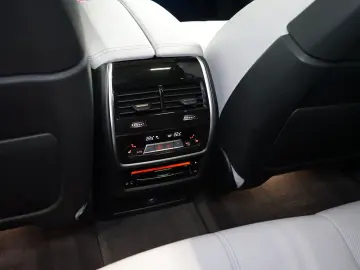 M COMPE xDRIVE TOW WARRANTY H K 76.942€ NETTO