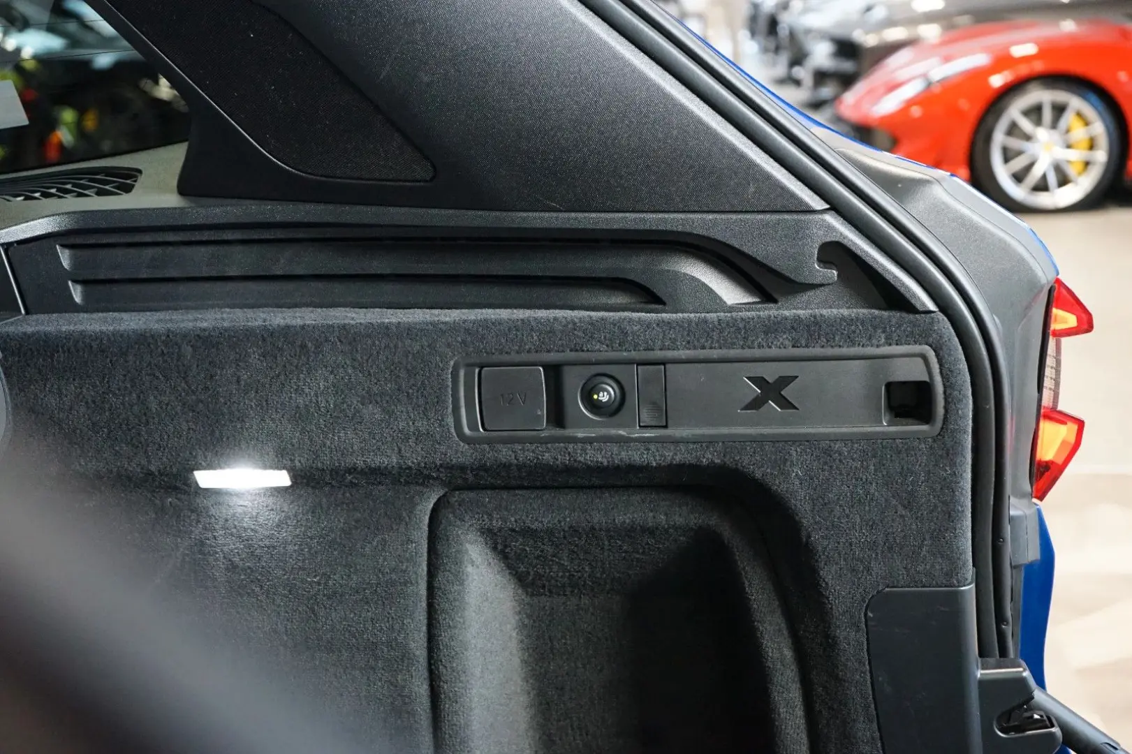 M COMPE xDRIVE TOW WARRANTY H K 76.942€ NETTO