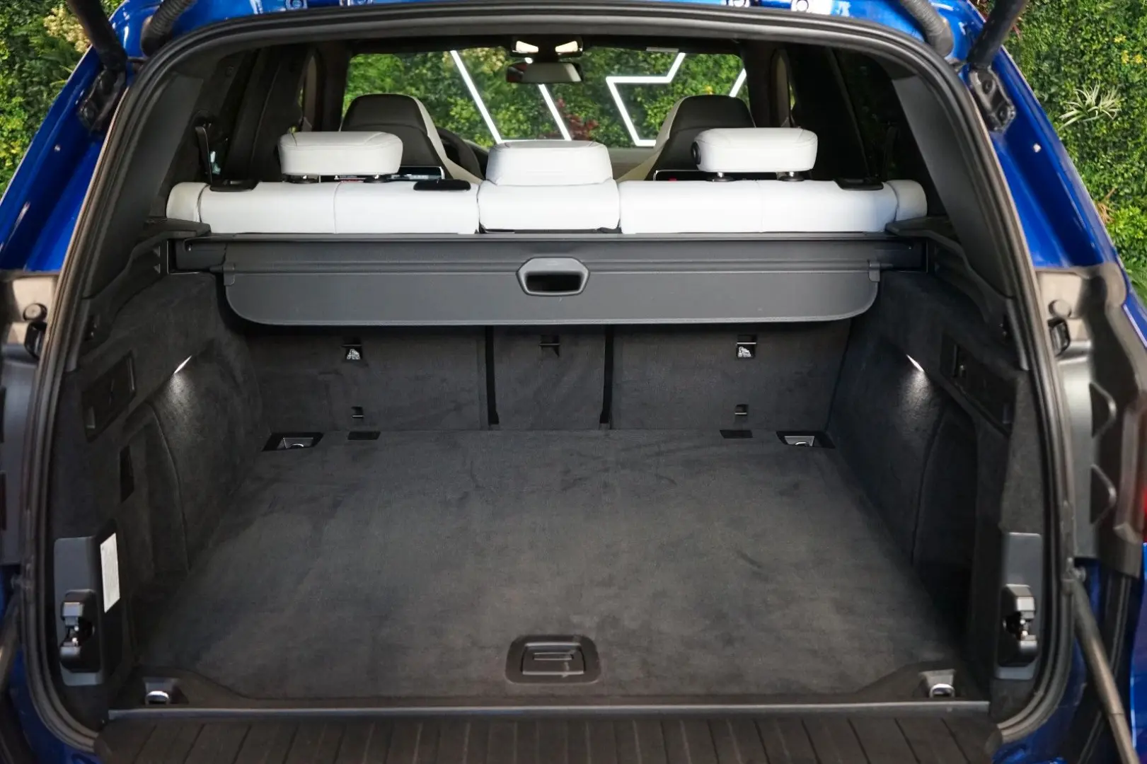 M COMPE xDRIVE TOW WARRANTY H K 76.942€ NETTO