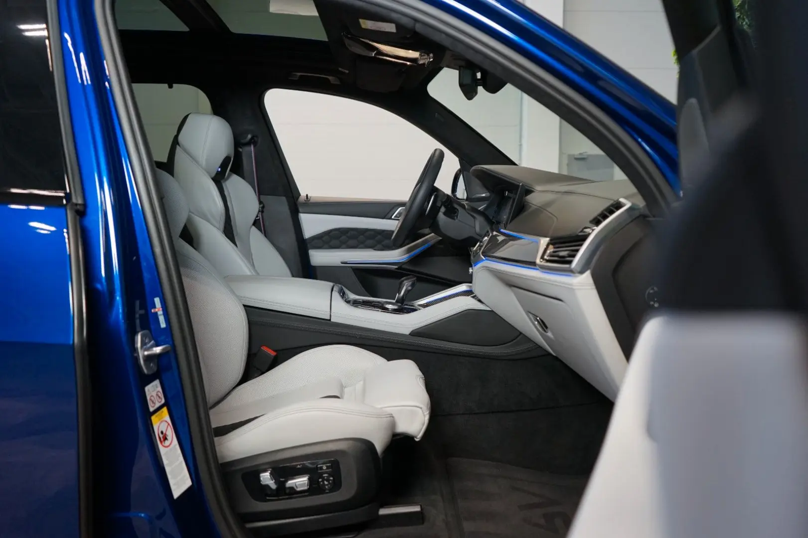 M COMPE xDRIVE TOW WARRANTY H K 76.942€ NETTO