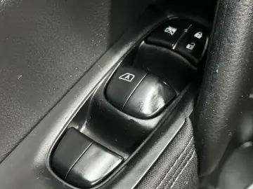 Nissan Qashqai 1.2 DIG-T TEKNA