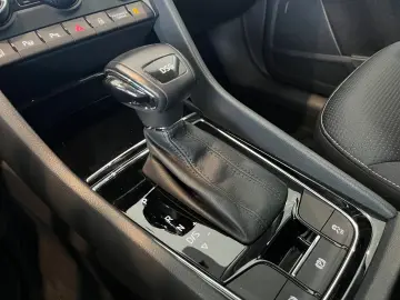 Kodiaq 1.5 TSI DSG Tour  AHK Sitzhz-hi el Heck