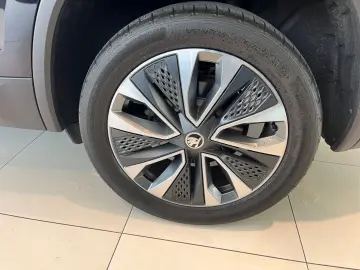 Kodiaq 1.5 TSI DSG Tour  AHK Sitzhz-hi el Heck