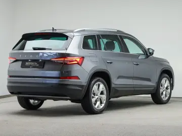 Kodiaq 1.5 TSI DSG TOUR CANTON STHZG MATRIX PDC