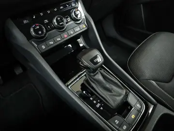 Kodiaq 1.5 TSI DSG TOUR CANTON STHZG MATRIX PDC