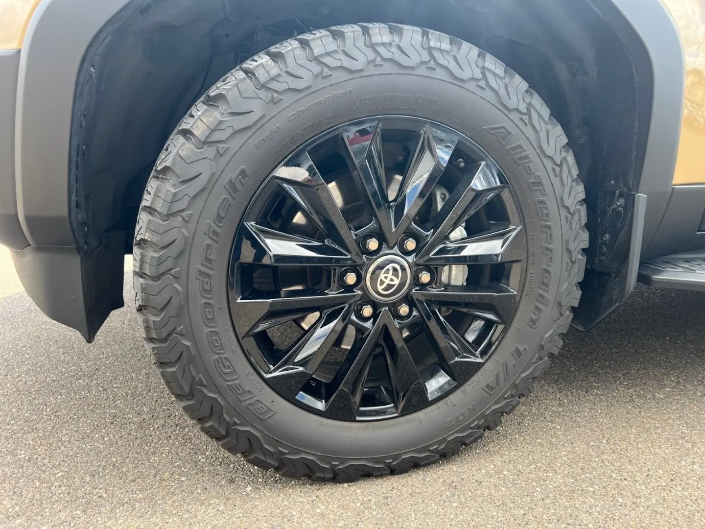 Land Cruiser 2 8 TEC Edition AHK BF Goodrich BEA