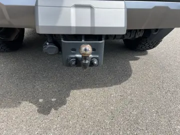 Land Cruiser 2 8 TEC Edition AHK BF Goodrich BEA