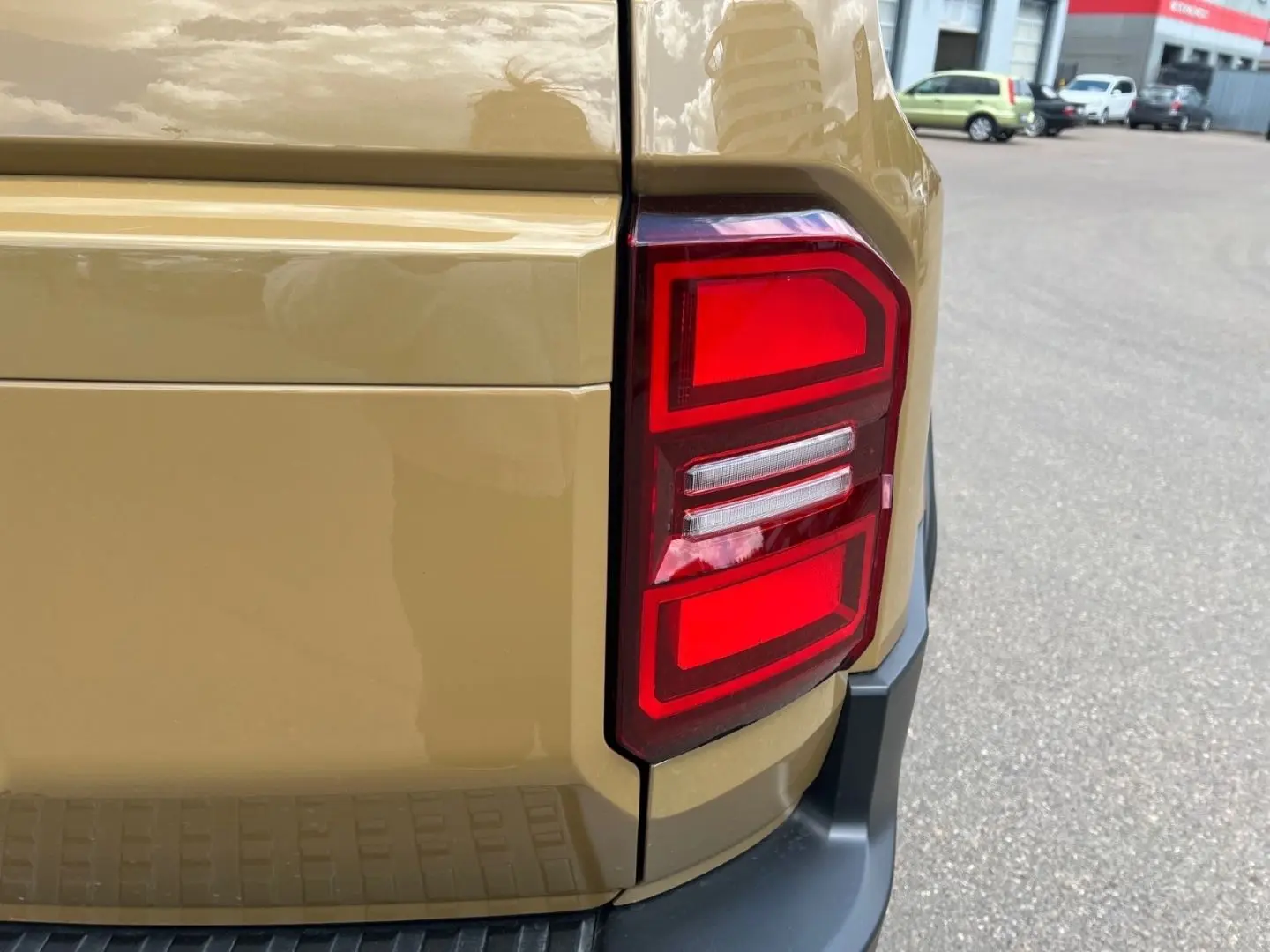 Land Cruiser 2 8 TEC Edition AHK BF Goodrich BEA