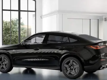 Mercedes-Benz GLC 300 e 4M AMG NIGHT PANO 360