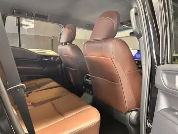 Land Cruiser 2.8 D-4D 4WD Executive Automatik