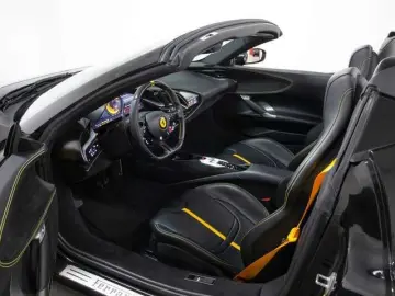 Ferrari SF90 Spider
