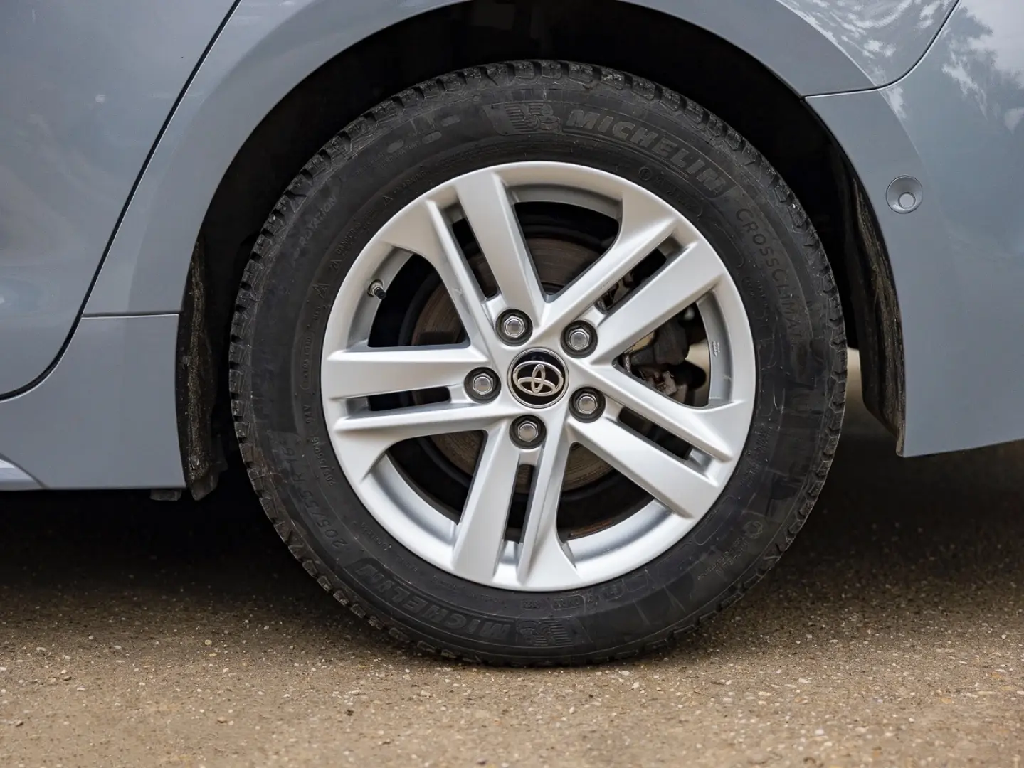 TOYOTA - COROLLA TOURING SPORTS HYBRIDE PRO