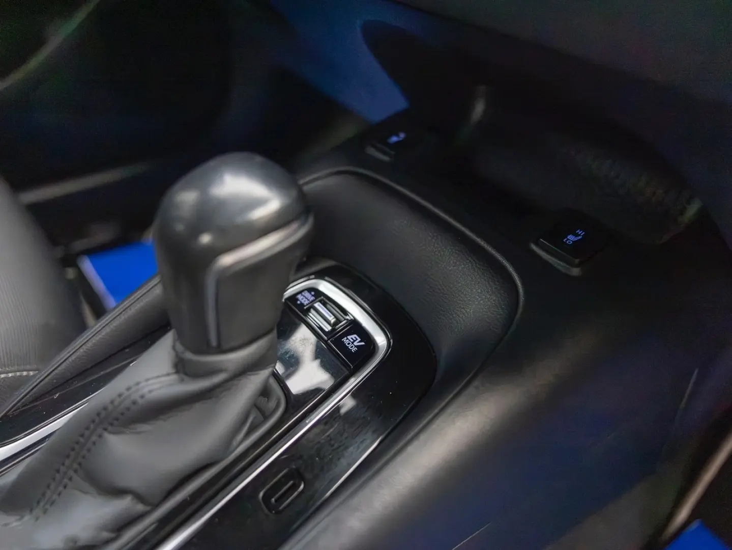 TOYOTA - COROLLA TOURING SPORTS HYBRIDE PRO