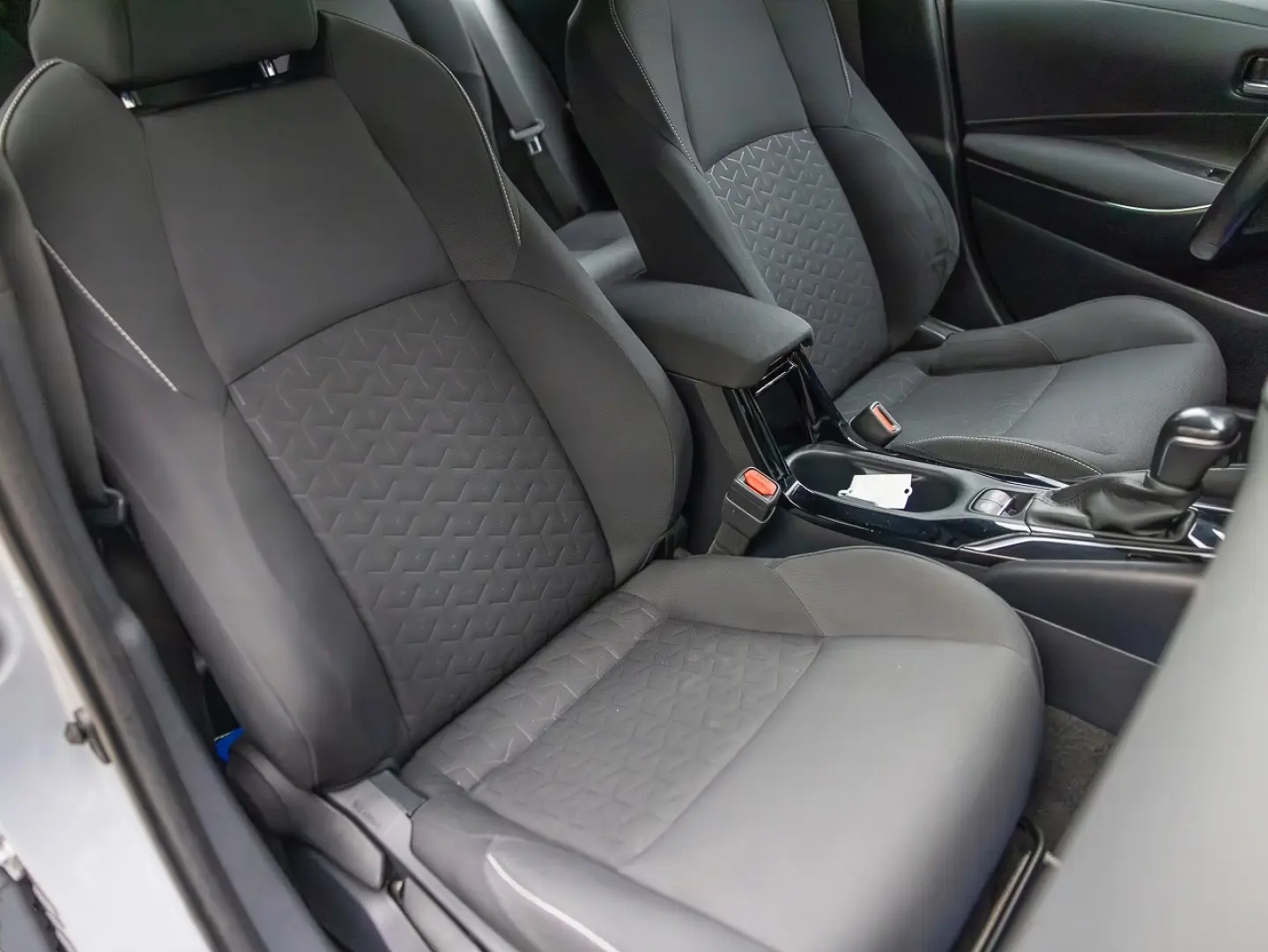 TOYOTA - COROLLA TOURING SPORTS HYBRIDE PRO