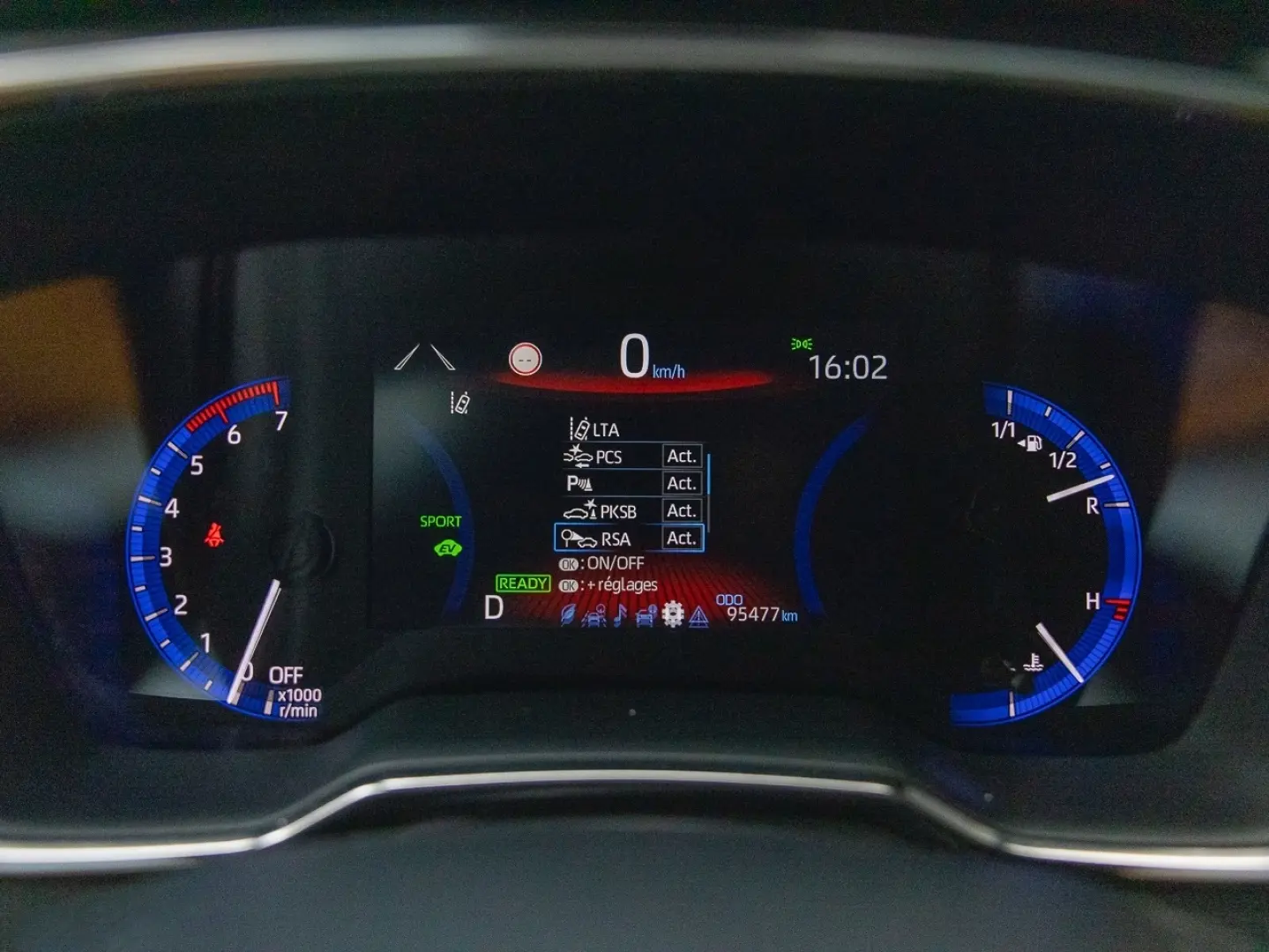 TOYOTA - COROLLA TOURING SPORTS HYBRIDE PRO