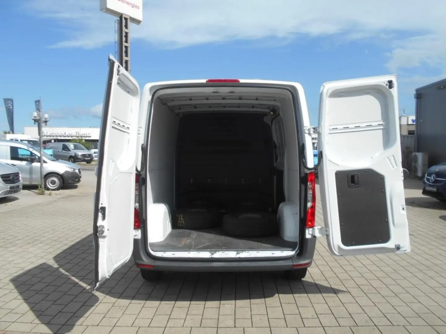 Sprinter 211 CDI KA Kompakt 3-Sitze Holzboden 18