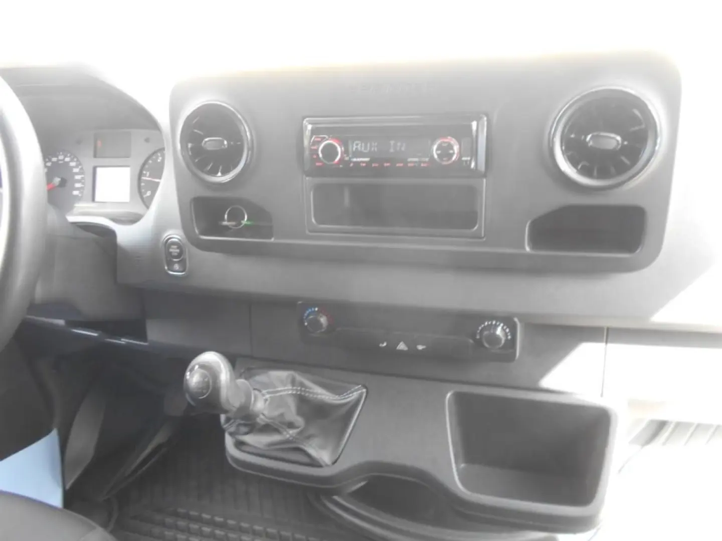 Sprinter 211 CDI KA Kompakt 3-Sitze Holzboden 18